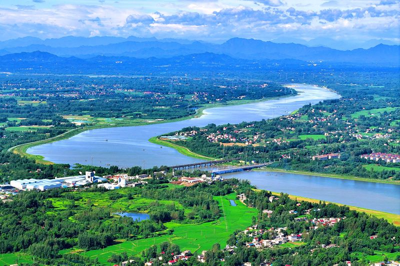 “玉帶”環繞風景獨秀