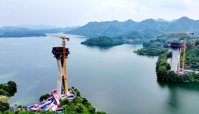 和襄高速建猶酣