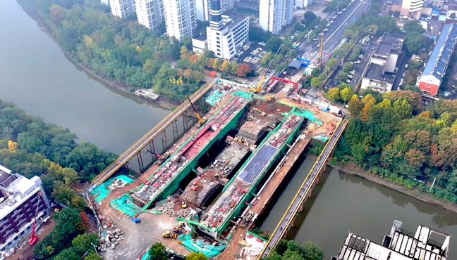 五里墩大橋新建北側邊幅橋合龍